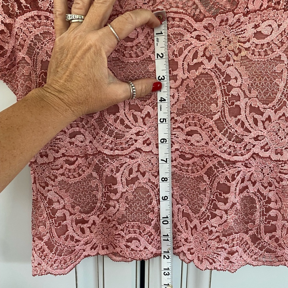 Lace top - Picture 3 of 3